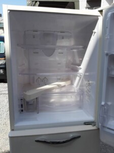 HITACHI(日立) 3ドア冷凍冷蔵庫 R-S27CMV