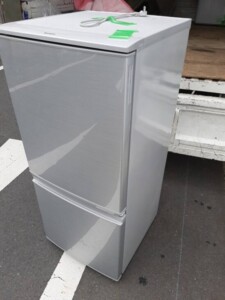 シャープ 冷凍冷蔵庫 SJ-D14C-S