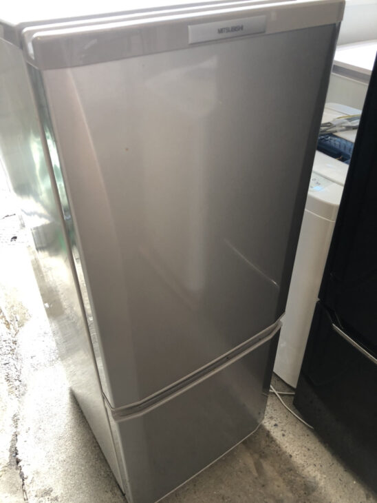 三菱MR-P15W-Sの冷蔵庫を無料で引き取りしました。