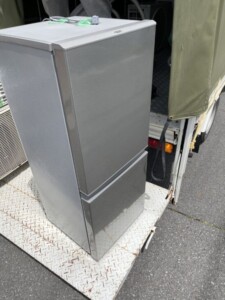 AQUA(アクア) 126L 2ドア冷凍冷蔵庫 AQR-13J 2020年