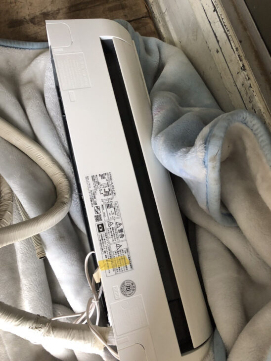 （売約済）日立　ルームエアコン2.2kw　2017年製　高く買取るゾウ中間店 Amazon | 日立 エアコン 6畳 2.2kW RAS-F22RM(W)/SET 白くまくん