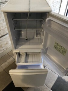 SHARP(シャープ) 137L 2ドア冷凍冷蔵庫 SJ-14Y-W 2014