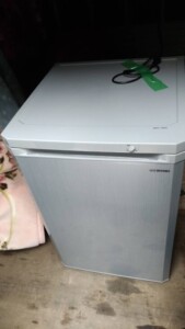 IRIS OHYAMA（アイリスオーヤマ）1ドア冷凍庫 85L KUSD-9B 2020年製