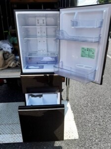 MITSUBISHI(三菱)272L 3ドア冷蔵庫 MR-CX27C-BR 2018年製