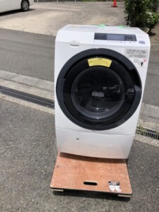 HITACHI（日立）　10.0キロ　ドラム式洗濯乾燥機　BD-S3800L　2016