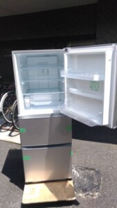 TOSHIBA(東芝)330L 3ドア冷蔵庫 GR-R33S 2020年製