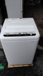 Panasonic（パナソニック） 5.0kg 全自動洗濯機 NA-F50B11C　2016年製