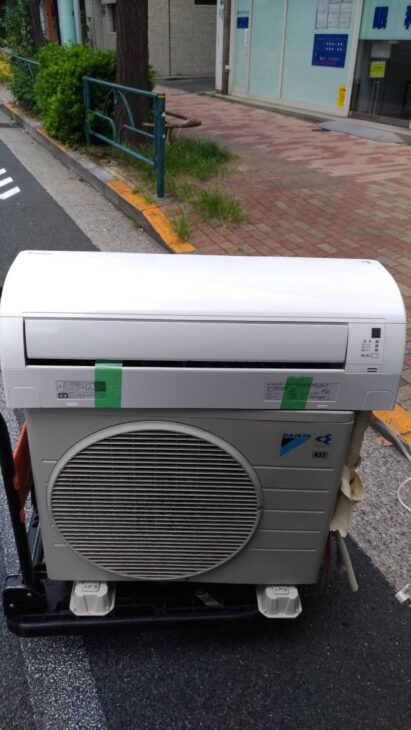 DAIKIN（ダイキン） 2.2kw ルームエアコン AN22TESK-W 2016年製