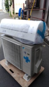 DAIKIN(ダイキン)5.6KW ルームエアコン F56TTCXP-W 2017年製