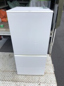 AQUA（アクア）157L　2ドア冷凍冷蔵庫　AQR-16D　2015年製