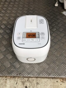 TOSHIBA(東芝) 炊飯器 RC-5XN 2019年製