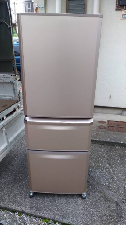 三郷市のお客様より三菱の冷蔵庫のご依頼で出張査定しました。
