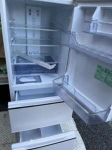 MITSUBISHI(三菱)272L 3ドア冷凍冷蔵庫 MR-CX27C-W1 2018年製