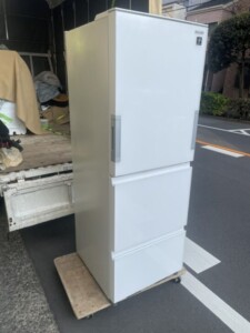 SHARP(シャープ)356L 3ドア冷蔵庫 SJ-GW36E-W 2019年製