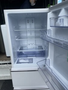 MITSUBISHI(三菱)272L 3ドア冷蔵庫 MR-CX27D-W 2019年製