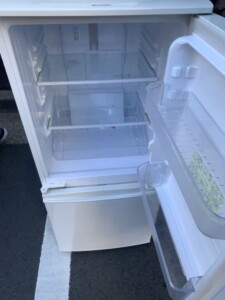 SHARP(シャープ)137L 2ドア冷蔵庫 SJ-D14B-W 2016年製