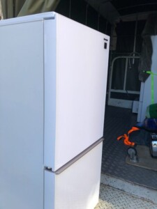 SHARP(シャープ)137L 2ドア冷蔵庫 SJ-GD14E-W 2019年製