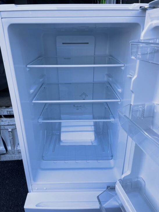 埼玉県富士見市にてヤマダ製2ドア冷蔵庫YRZ-F15G1 2020年製を 無料引取