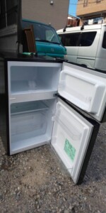 IRIS OHYAMA(アイリスオーヤマ)87L 2ドア冷蔵庫 PRC-B092D-B 2020年製