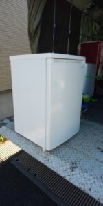 SHARP(シャープ)86L 1ドア冷凍庫 FJ-HS9X-W 2017年製