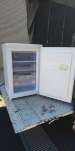 SHARP(シャープ)86L 1ドア冷凍庫 FJ-HS9X-W 2017年製