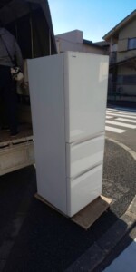 TOSHIBA(東芝) 363L 3ドア冷蔵庫 GR-M36SXV(EW) 2019年製