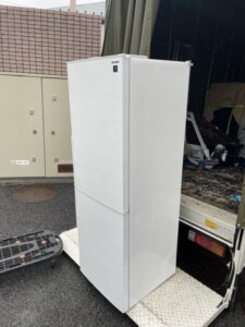 SHARP(シャープ) 310L 2ドア冷蔵庫 SJ-AK31F-W 2020年製