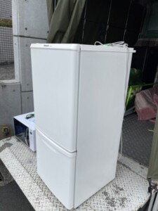 Panasonic(パナソニック)138L 2ドア冷蔵庫 NR-B14BW-W 2019年製