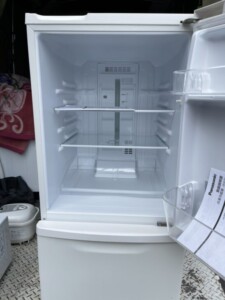 Panasonic(パナソニック)138L 2ドア冷蔵庫 NR-B14BW-W 2019年製