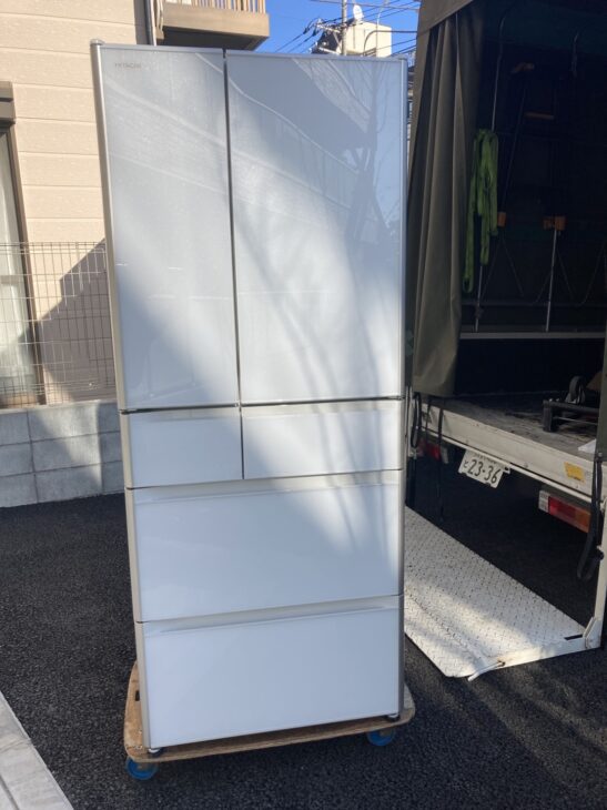 【江戸川区】日立6ドア冷蔵庫R-XG6200H(XW) 2017年製を出張査定しました。