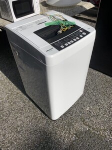 Hisense(ハイセンス)5.5㎏ 全自動洗濯機 HW-T55C 2018年製