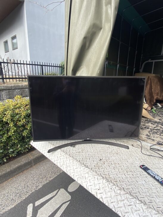 世田谷区にて、LG(エルジー) 49型液晶テレビ 49UK6300PJF を出張査定致しました。