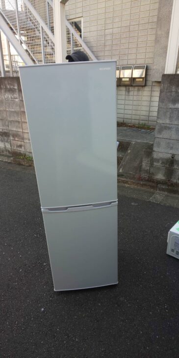 IRIS OHYAMA(アイリスオーヤマ) 162L2ドア冷蔵庫 KRD162-W 2020年製