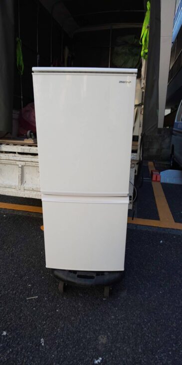 シャープ2ドア冷蔵庫SJ-D14FJ-W 2020年製を江東区にて出張査定しました。