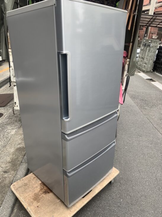 AQUA（アクア）272L 3ドア冷蔵庫 AQR-271E(S) 2016年製