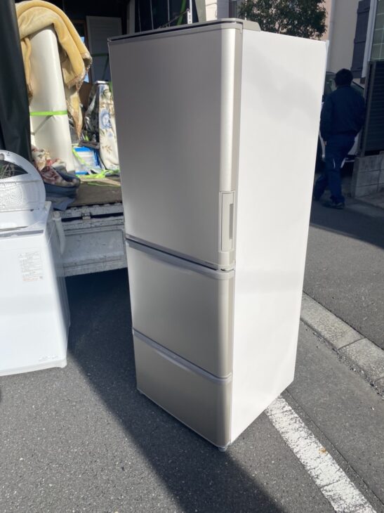 冷蔵庫　SHARP 埼玉県蕨市にてSHARP 3ドア冷蔵庫SJ-W353G-N 2021年製 ｜出張買取MAX