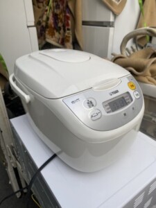 TIGER(タイガー)炊飯ジャー JBH-G181 2019年製