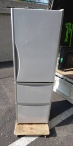 HITACHI(日立)365L 3ドア冷蔵庫 R-S370DMV 2013年製