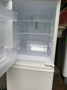 SHARP(シャープ)137L 2ドア冷蔵庫 SJ-D14F-W 2020年製