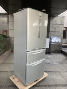 Panasonic(パナソニック)321L 3ドア冷蔵庫 NR-C32DM-S 2015年製