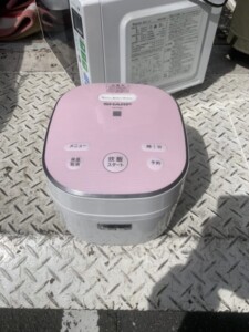 SHARP(シャープ) 3合炊き炊飯器 KS-F5E6-KP 2018年製