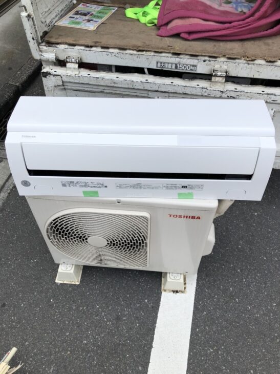 TOSHIBA（東芝）2.2kw ルームエアコン RAS-G221PBK 2020年製