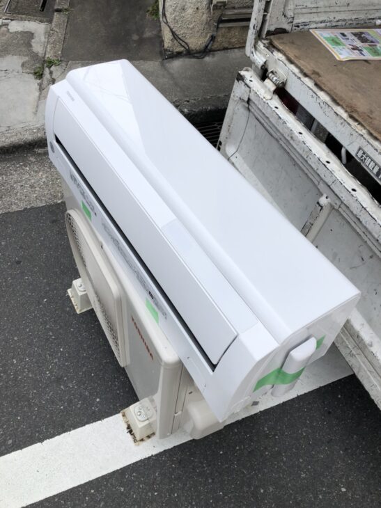 ●2021年製(^^♪●東芝　「プラズマ空清」　エアコン　RAS-G221PBK　中古品●主に6畳　冷房9畳●相模原　横浜　神奈川● 東芝製の2020年製ルームエアコン RAS-G221PBKを江東区にて 無料引取