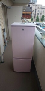 SHARP(シャープ)167L 2ドア冷凍冷蔵庫 SJ-17E5-KP 2018年製