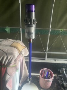 dyson(ダイソン)SV14コードレスクリーナー fluffyV11