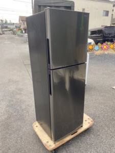 SHARP(シャープ) 225L 2ドア冷蔵庫 SJ-D23E-S 2019年製