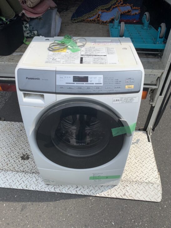 ドラム式洗濯乾燥機引取のご依頼で、西東京市へ出張致しました。