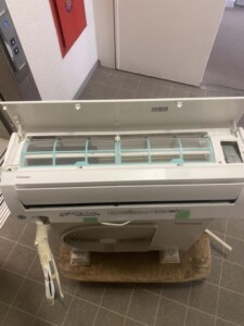 TOSHIBA(東芝) 2.2kw ルームエアコン RAS-F221PB(W) 2019年製