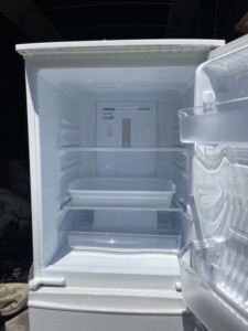 SHARP(シャープ)137L 2ドア冷蔵庫 SJ-D14F-W 2020年製