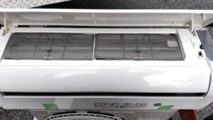 HITACHI(日立)2.2kW ルームエアコン RAS-DBK22J(W) 2019年製